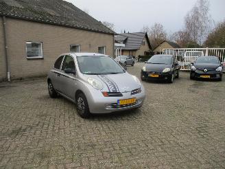 Vaurioauto  passenger cars Nissan Micra 1.2 Visia Automaat NAP 2003/2