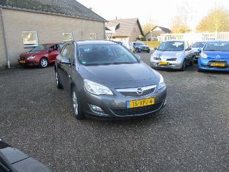 Coche accidentado Opel Astra SPORTS TOURER 1.4 Turbo Bns REST BPM 300 EURO !!!! 2012/6