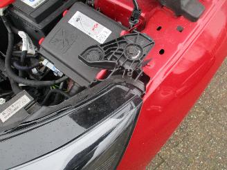 Peugeot 208 1.2 PureTech Allure picture 14