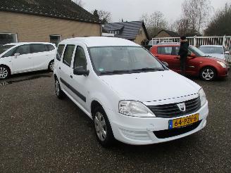 Schadeauto Dacia Logan MCV 1.6 MPI Ambiance 2011/4