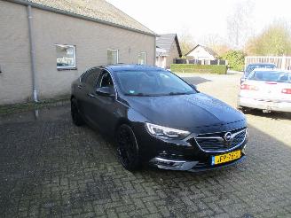 Vaurioauto  passenger cars Opel Insignia GRAND SPORT 1.5 T Business Exe 2017/11