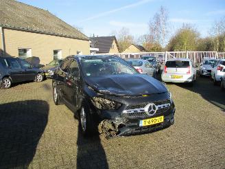  Mercedes GLA 250 4MATIC AMG Line 2022/6