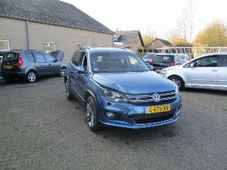 Schadeauto Volkswagen Tiguan 2.0 TSI R-Line Sport&St.4M REST BPM €800,-!!! 2017/2