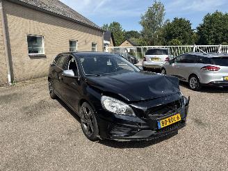 Coche accidentado Volvo V-60 2.0T R-Design REST BPM €700,-!!! AUT 2011/5