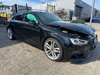 Schadeauto Audi A3 1.5 TFSI CoD Sport S Line Edition 2019/12