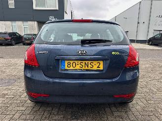 Kia Cee d 1.4 CVVT X-ecutive picture 5