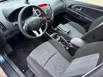 Kia Cee d 1.4 CVVT X-ecutive picture 7