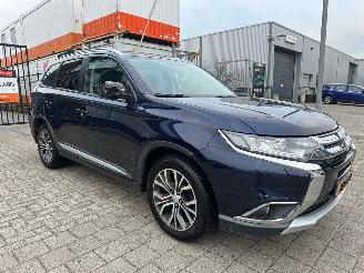 skadebil auto Mitsubishi Outlander 2.0 7p. Automaat Executive Edition 2016/5