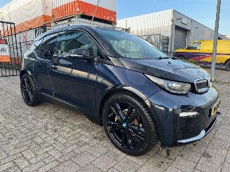 Vaurioauto  passenger cars BMW i3 S Executive Edition 120Ah 42 kWh 2019/8