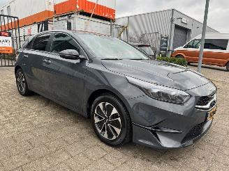 Unfallwagen Kia Ceed 1.0 T-GDi Design Edition 2025/7