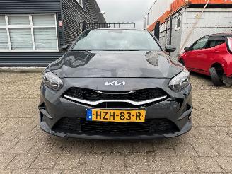 Kia Ceed 1.0 T-GDi Design Edition picture 2