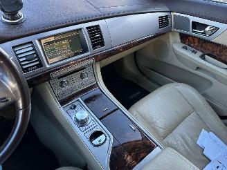 Jaguar XF 2.7D V6 Premium Luxury picture 10