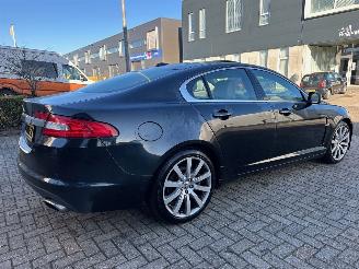 Jaguar XF 2.7D V6 Premium Luxury picture 6