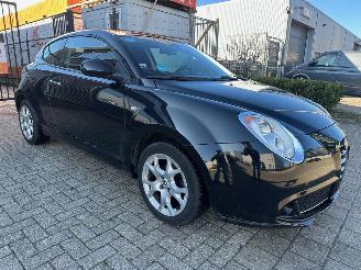 Vaurioauto  passenger cars Alfa Romeo MiTo 1.4 Distinctive 2010/2