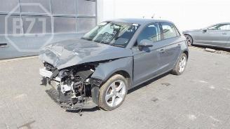 demontáž osobní automobily Audi A1 A1 Sportback (8XA/8XF), Hatchback 5-drs, 2011 / 2018 1.0 TFSI Ultra 12V 2016