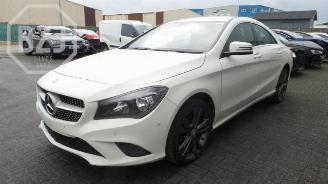 Coche siniestrado Mercedes Cla-klasse CLA (117.3), Sedan, 2013 / 2019 1.6 CLA-180 16V 2014