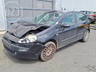 Coche siniestrado Fiat Punto Punto Evo (199), Hatchback, 2009 / 2012 1.3 JTD Multijet 85 16V Euro 5 2011/4
