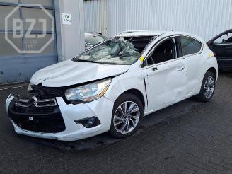 Coche siniestrado Citroën DS4 DS4 (NX), Hatchback, 2011 / 2015 1.6 HDiF 2011