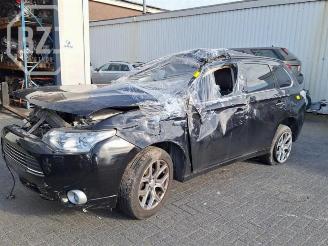 Coche siniestrado Mitsubishi Outlander Outlander (GF/GG), SUV, 2012 / 2022 2.0 16V PHEV 4x4 2015