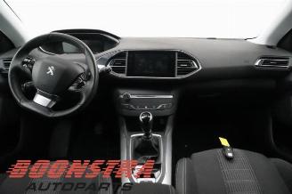 Peugeot 308 308 SW (L4/L9/LC/LJ/LR), Combi 5-drs, 2014 / 2021 1.2 12V e-THP PureTech 130 picture 6