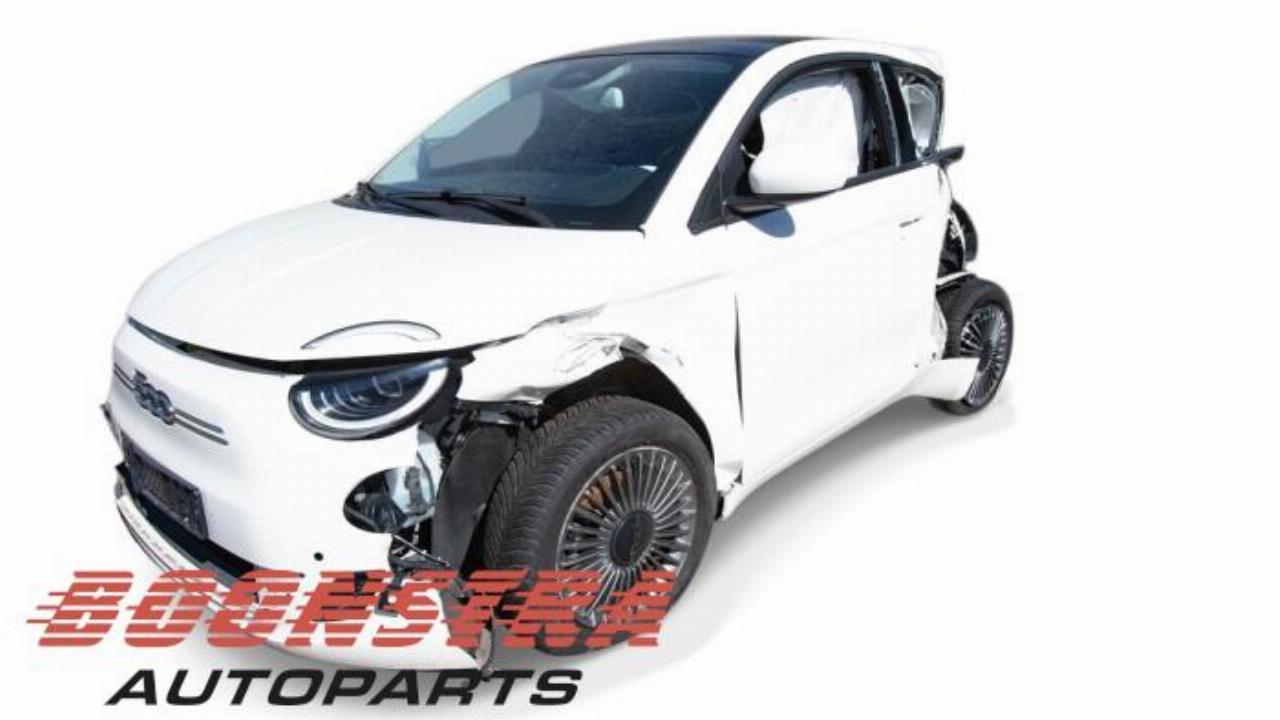 Fiat 500 500e (332), Hatchback, 2020 42 kWh 3+1