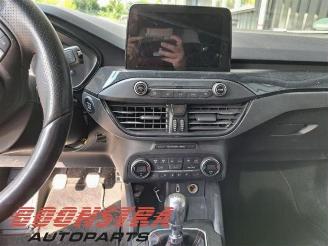 Ford Focus Focus 4, Hatchback, 2018 1.0 Ti-VCT EcoBoost 12V 125 picture 12