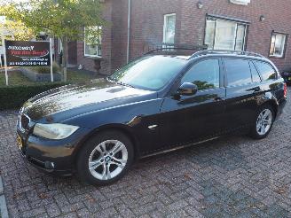 uszkodzony samochody osobowe BMW 3-serie 318i Business Line 2009/7