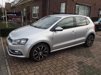 Vaurioauto  passenger cars Volkswagen Polo 1.4TDI Connected Serie Motorschaden 2016/7