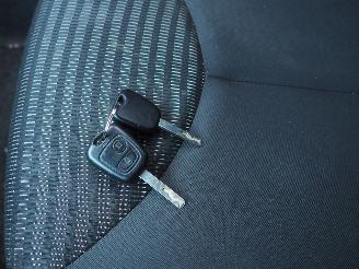 Peugeot 107 1.0 Active Automaat picture 23