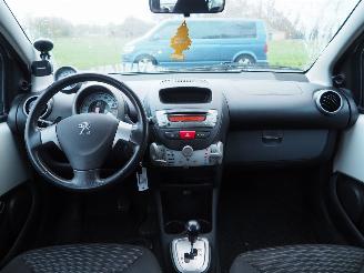 Peugeot 107 1.0 Active Automaat picture 14
