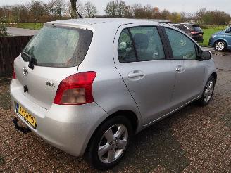 Toyota Yaris 1.3 VVTi Luna picture 4