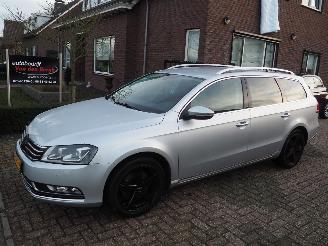 Schadeauto Volkswagen Passat 1.4 tsi High Exe DSG 2012/6