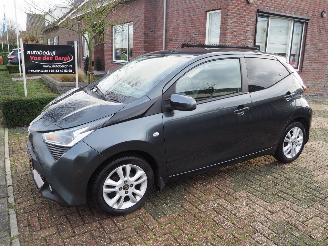Unfallwagen Toyota Aygo 1.0 VVT-i X-Joy 2018/11