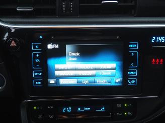 Toyota Auris 1.8 Hybrid dynamic Ultimate picture 19