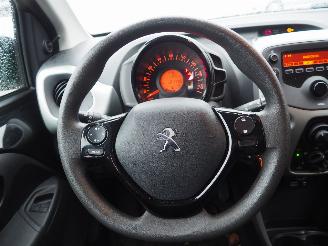 Peugeot 108 1.0 E-Vti Active picture 15