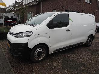 krockskadad bil bedrijf Citroën Jumpy Club M 75 KWH 2022/3