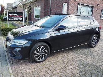 krockskadad bil auto Volkswagen Polo 1.0 TSI Life 2022/3