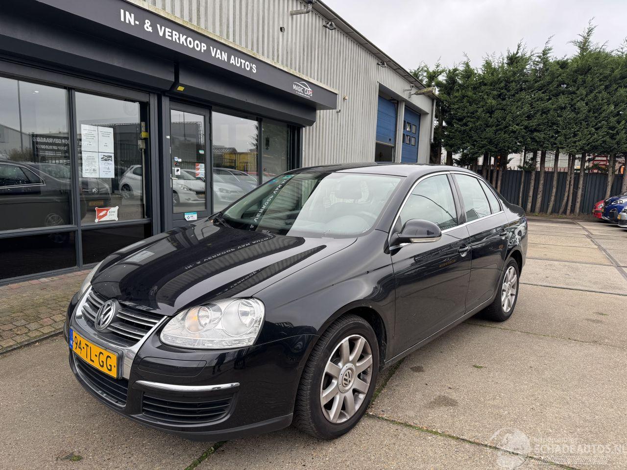 Volkswagen Jetta 1.6 FSI 85KW AIRCO