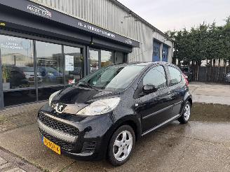 uszkodzony samochody osobowe Peugeot 107 1.0 50KW AIRCO LEER 5-DEURS 2012/1