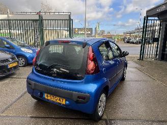 Peugeot 107 1.0 12V AIRCO 5-DEURS picture 4