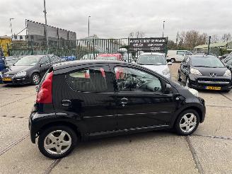 Peugeot 107 1.0 12V AIRCO 5-DEURS picture 4