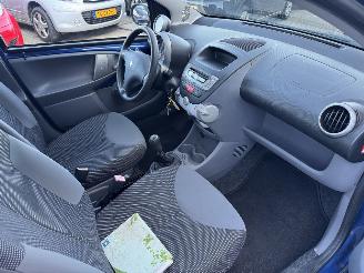 Peugeot 107 1.0 12V AIRCO 5-DEURS picture 5