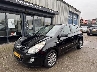 skadebil auto Hyundai I-20 1.2 57KW AIRCO 5-DEURS 2010/5