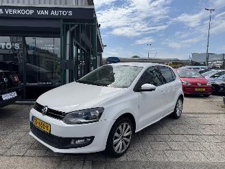 Vaurioauto  passenger cars Volkswagen Polo 1.2 12V AIRCO 5-DEURS 2011/2