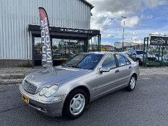 krockskadad bil auto Mercedes C-klasse C180 KOMPRESSOR AIRCO 2003/8