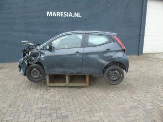 Coche siniestrado Toyota Aygo Aygo (B40), Hatchback, 2014 1.0 12V VVT-i 2019/5
