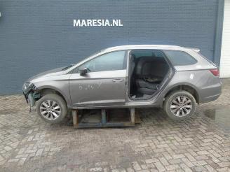 Auto da rottamare Seat Leon Leon ST (5FF), Combi 5-drs, 2012 / 2020 1.6 TDI 16V 2015/11