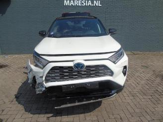krockskadad bil auto Toyota Rav-4 RAV4 (A5), Terreinwagen, 2018 2.5 Hybrid 16V AWD 2019/10