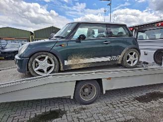disassembly passenger cars Mini Cooper 1.6 2005/10