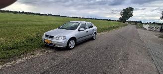 Coche accidentado Opel Astra 1.6 8v 2000/6